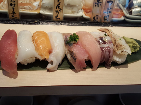 魚がし日本一 立喰寿司渋谷道玄坂店主图