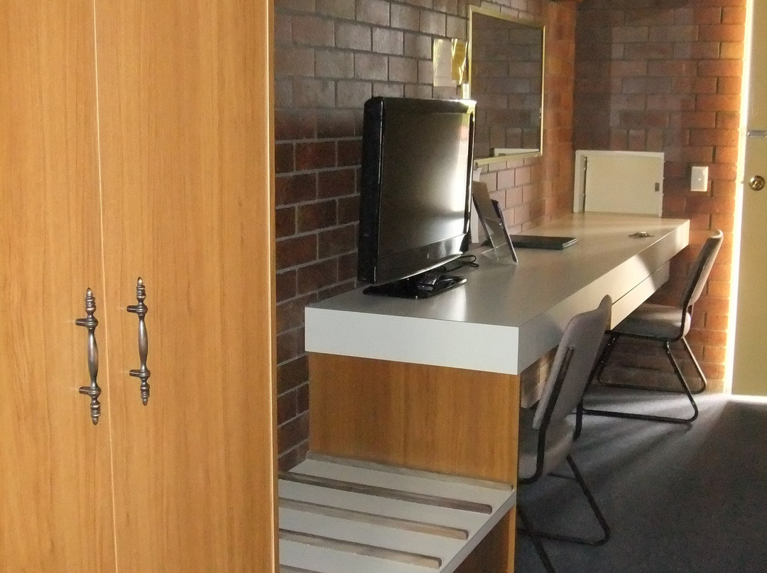 Golden West Motor Inn主图