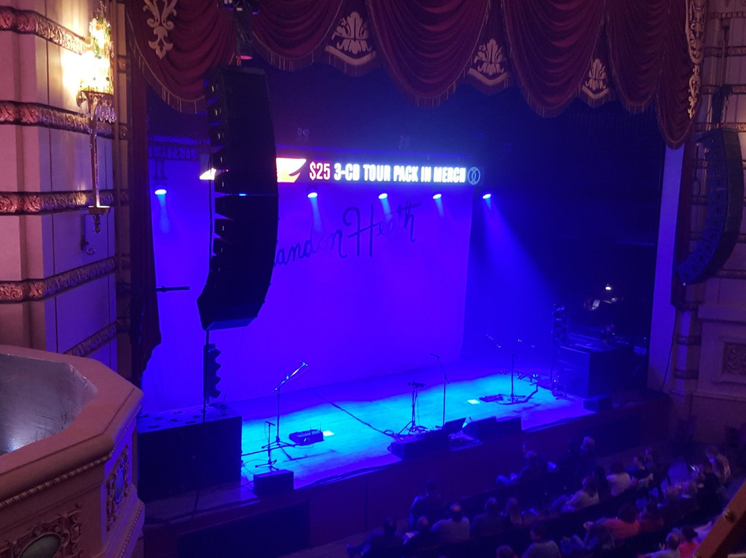 Paramount theater-锡达拉皮兹必去景点