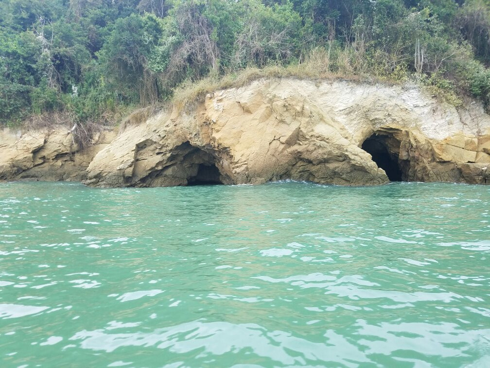 Cumilinche Beach景点图片