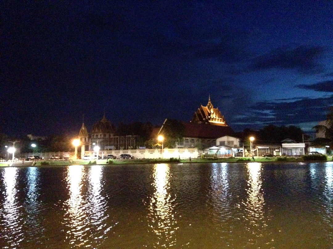 Bueng Phlan Chai景点图片