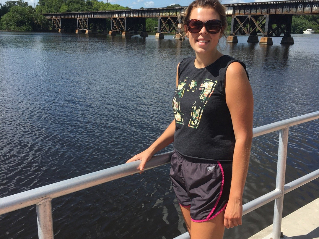 Crane Creek Promenade Manatee Observation Area景点图片