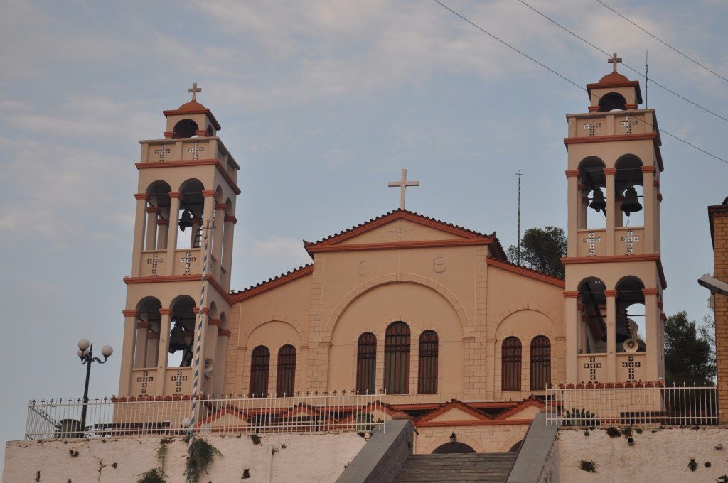 Ieros Naos Evaggelistria-Livadia必去景点