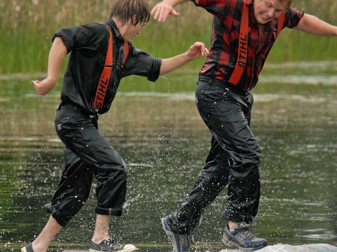 Scheer's Lumberjack Show-海沃德必去景点