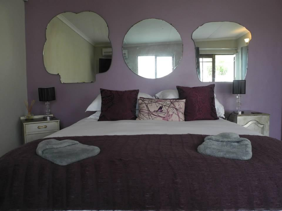 Karin's on Main主图