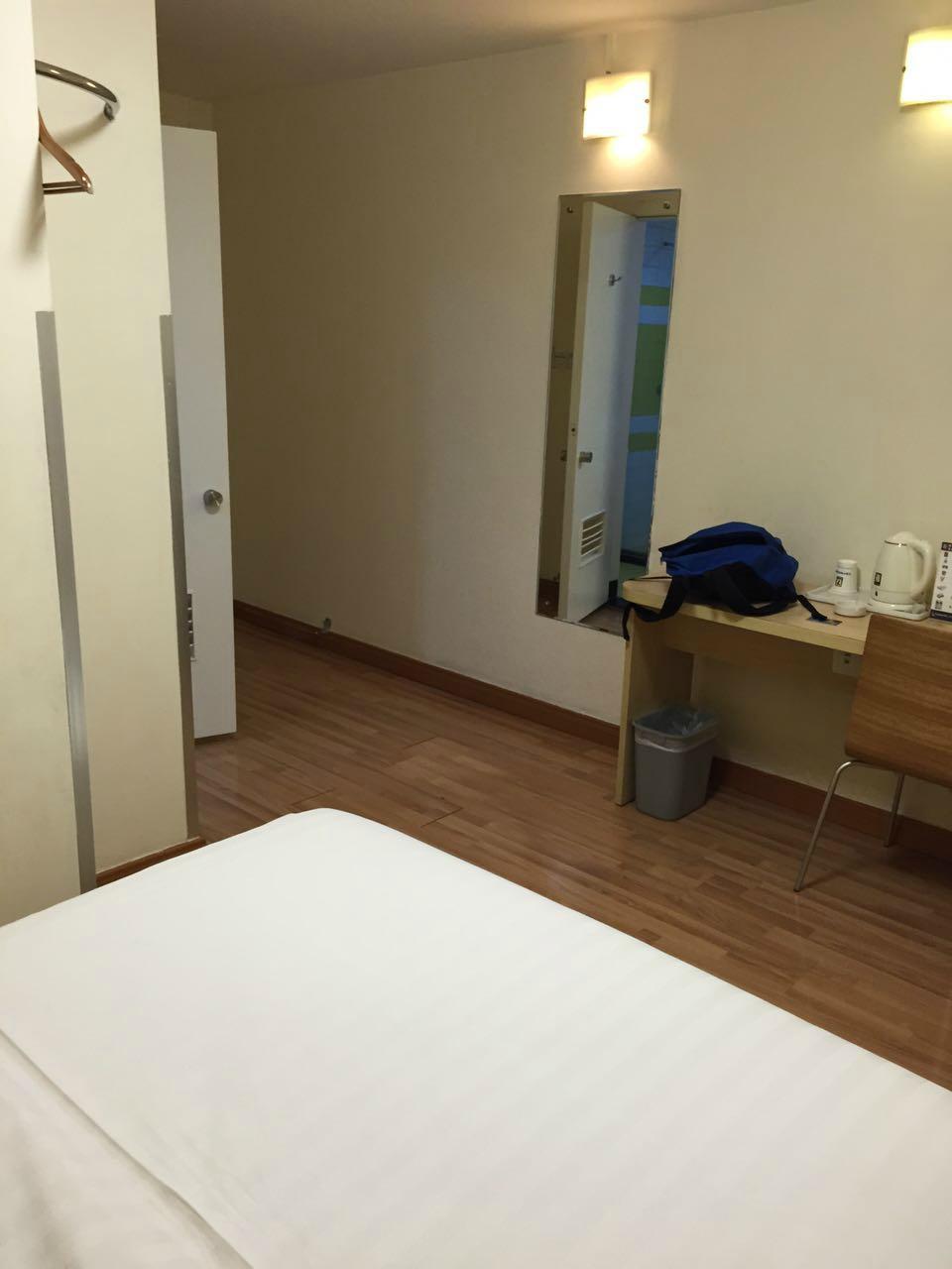 7天优品酒店（成都玉林路倪家桥地铁站店）-客卧