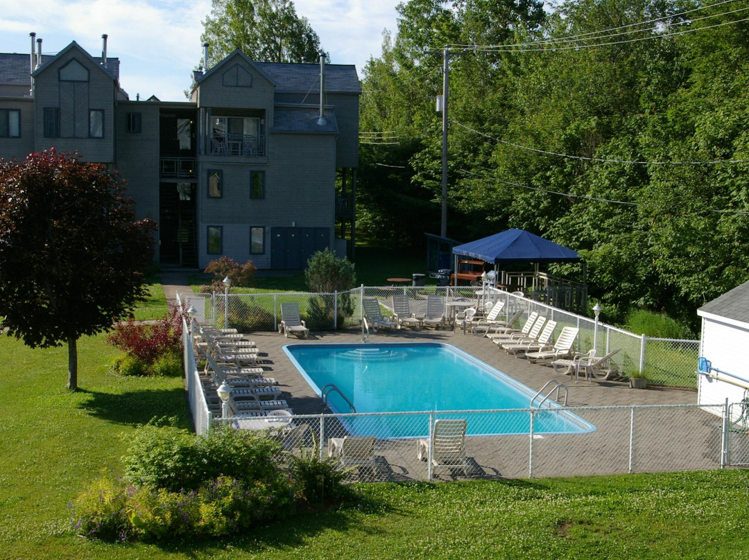 Holiday Villa Resorts at Monte Ste. Anne