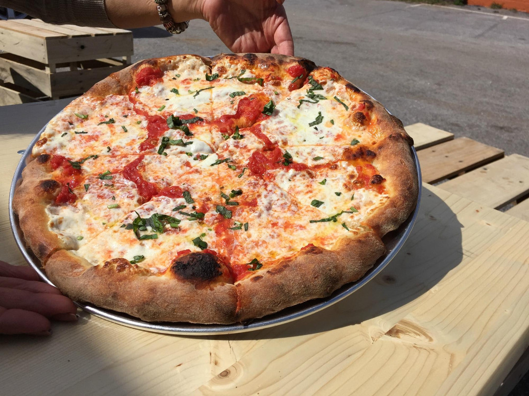 Travelers Rest餐馆和美食-Sidewall Pizza Company