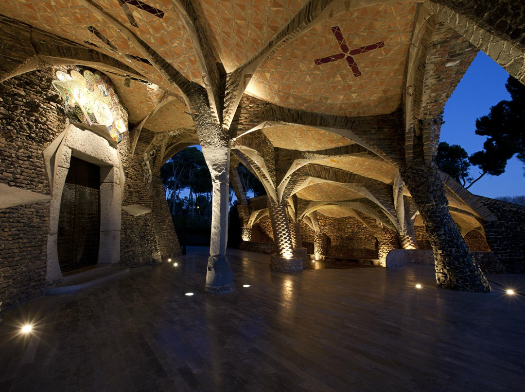 Gaudi's Crypt And Colonia Güell-圣科洛马德塞尔韦略必去景点