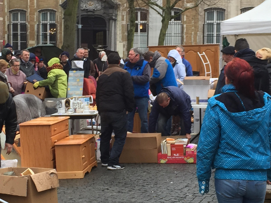 Vrijdagmarkt-安特卫普必去景点