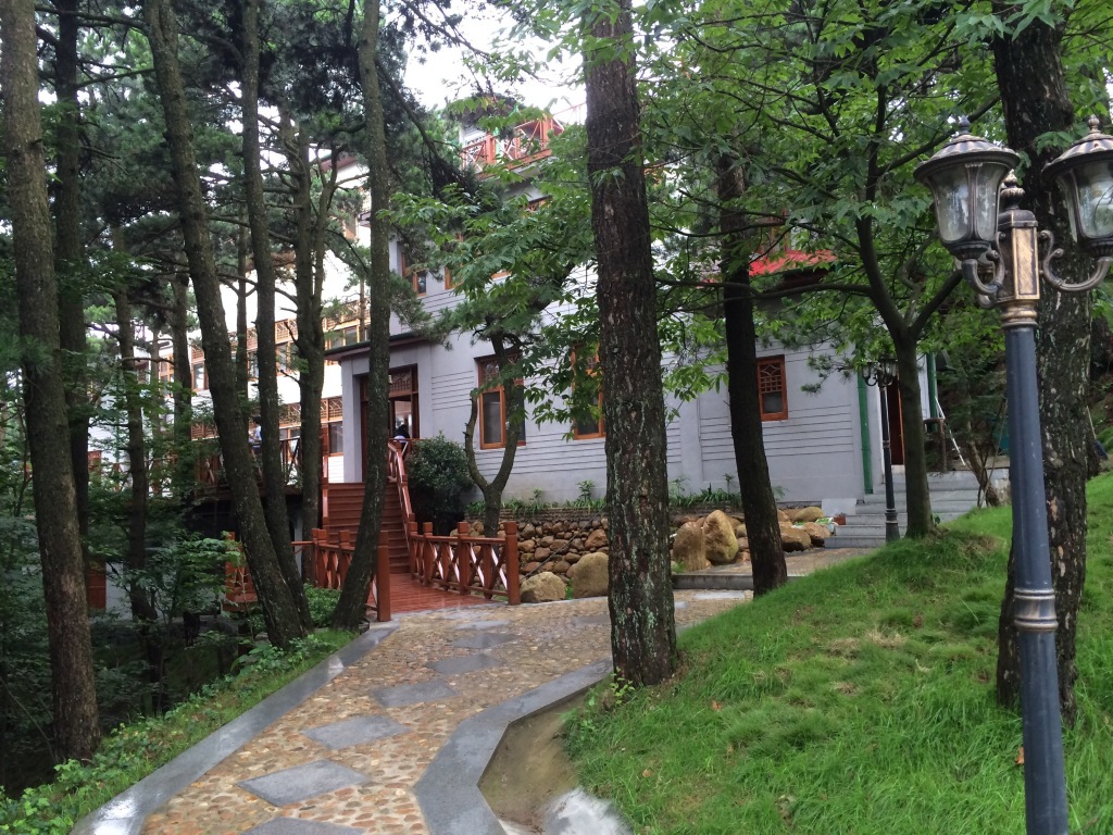 香山苑七号楼-客卧