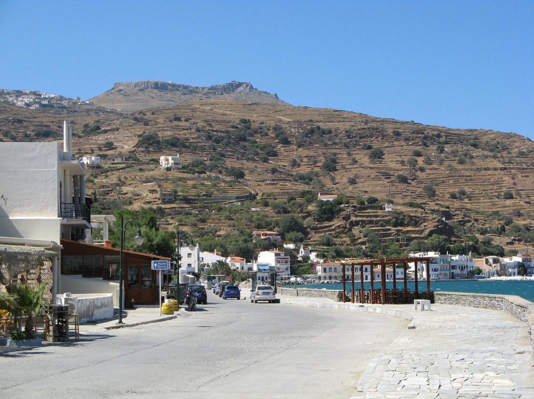 Ormos Korthiou餐馆和美食-Vintsi