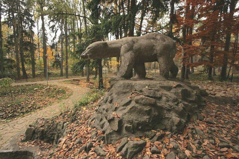 Bear Monument景点图片