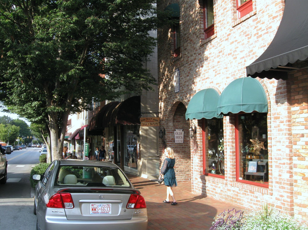 Olde Brick House-韦恩斯维尔必去景点