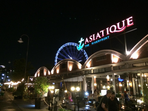 河滨码头夜市-曼谷必去景点