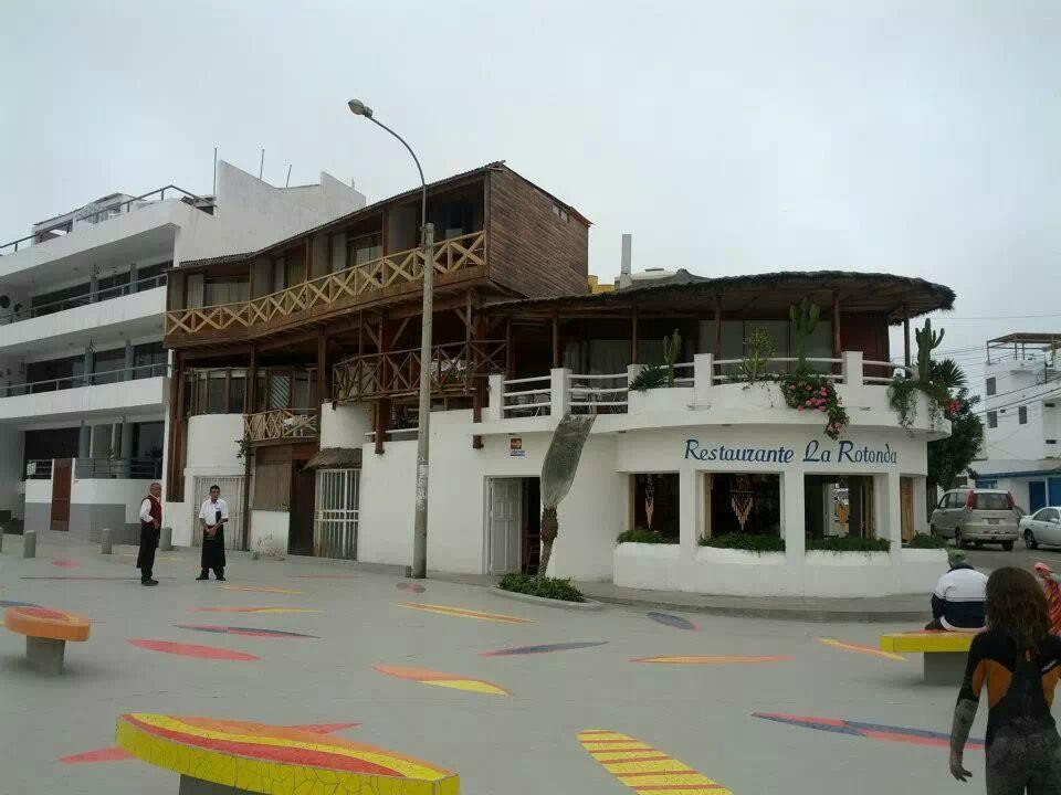 La Rotonda Surf Hostel Perú