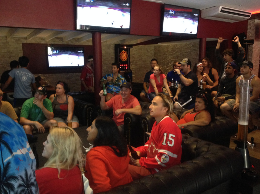 Atlantis Sports Lounge-Cupecoy Bay必去景点