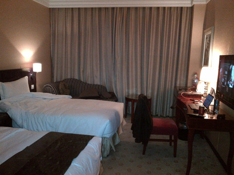 学府大酒店主图