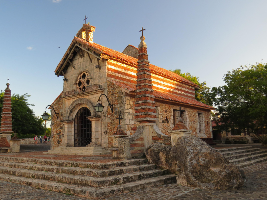 阿尔托斯香凡村-拉罗马纳必去景点