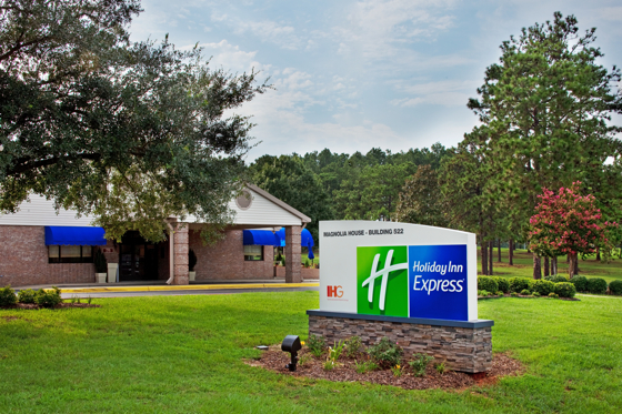 Holiday Inn Express Magnolia House & Cypress Inn-官方