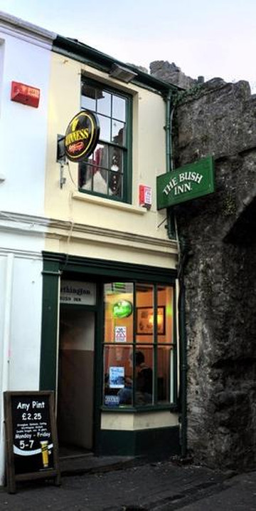 Bush Inn-腾比必去景点