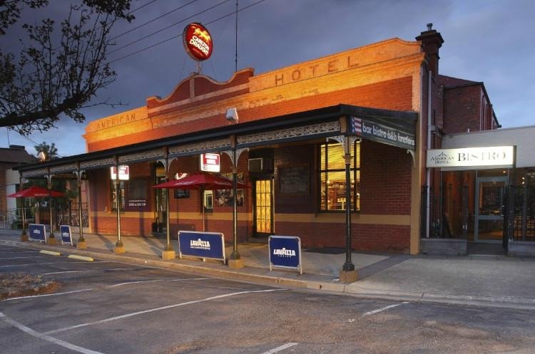 American Hotel主图