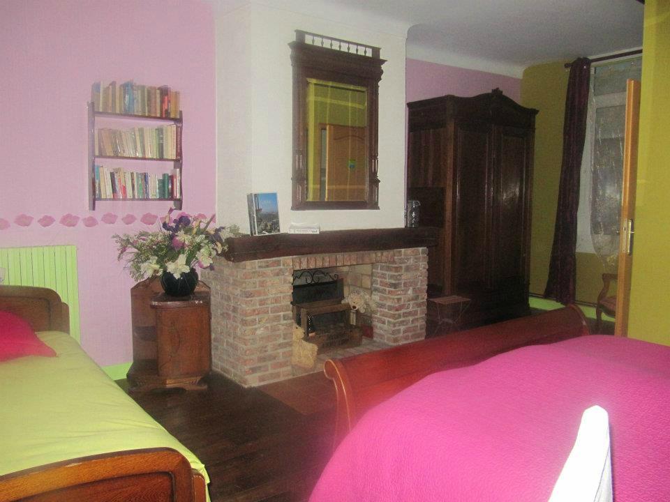 Le Papillon Bleu Chambres d'hotes-客卧