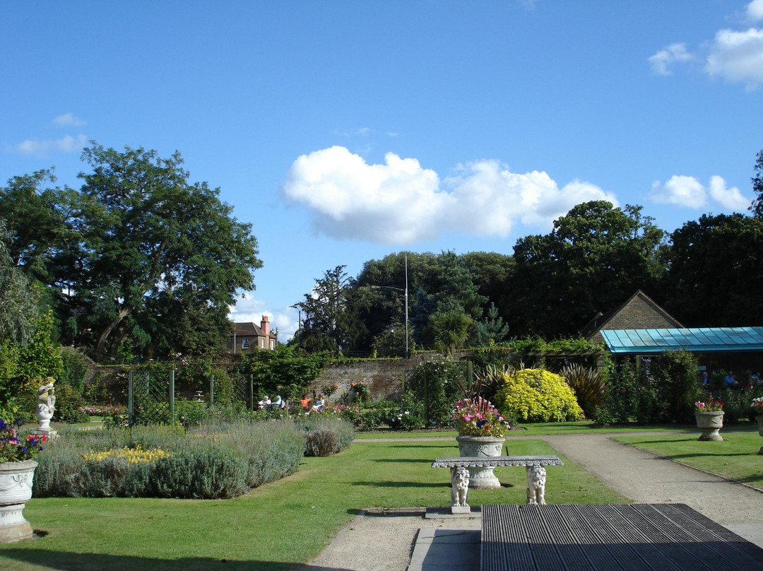 Sunbury Park Walled Garden景点图片
