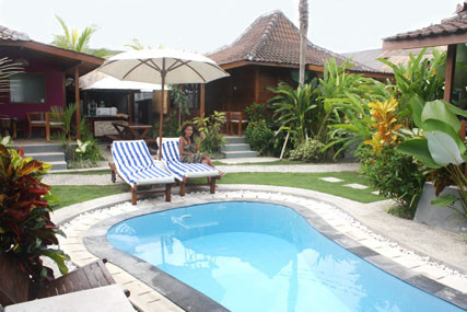 Andy's Surf Villa and Bungalows