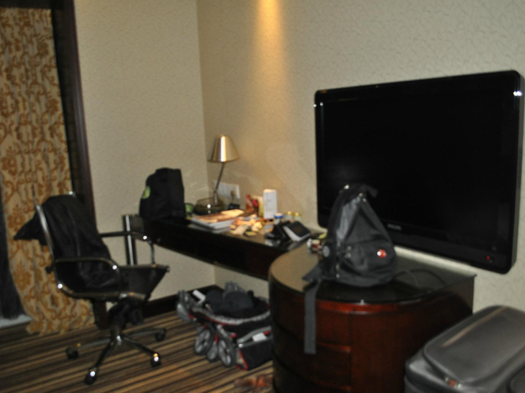 广州礼顿酒店（珠江新城地铁站店）主图