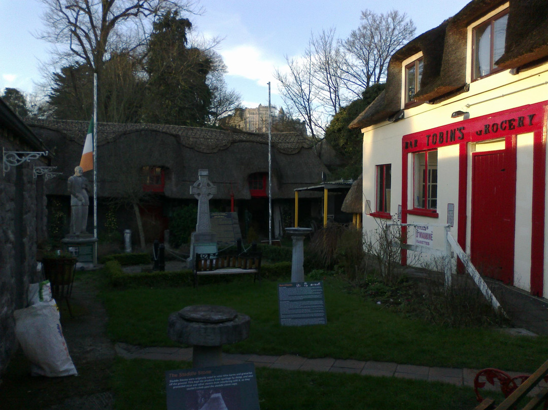 Cashel Folk Village-卡舍尔必去景点