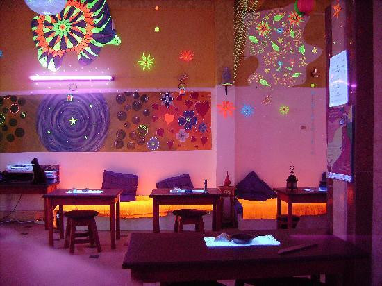 Goa bar-达哈卜必去景点