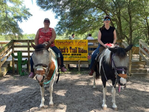 Cactus Jack's Trail Rides & Farm Tours-奥卡拉必去景点