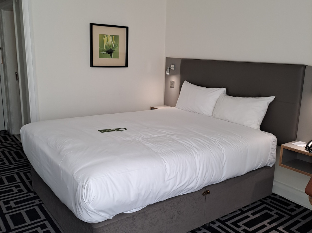 克莱瑞都柏林机场酒店主图