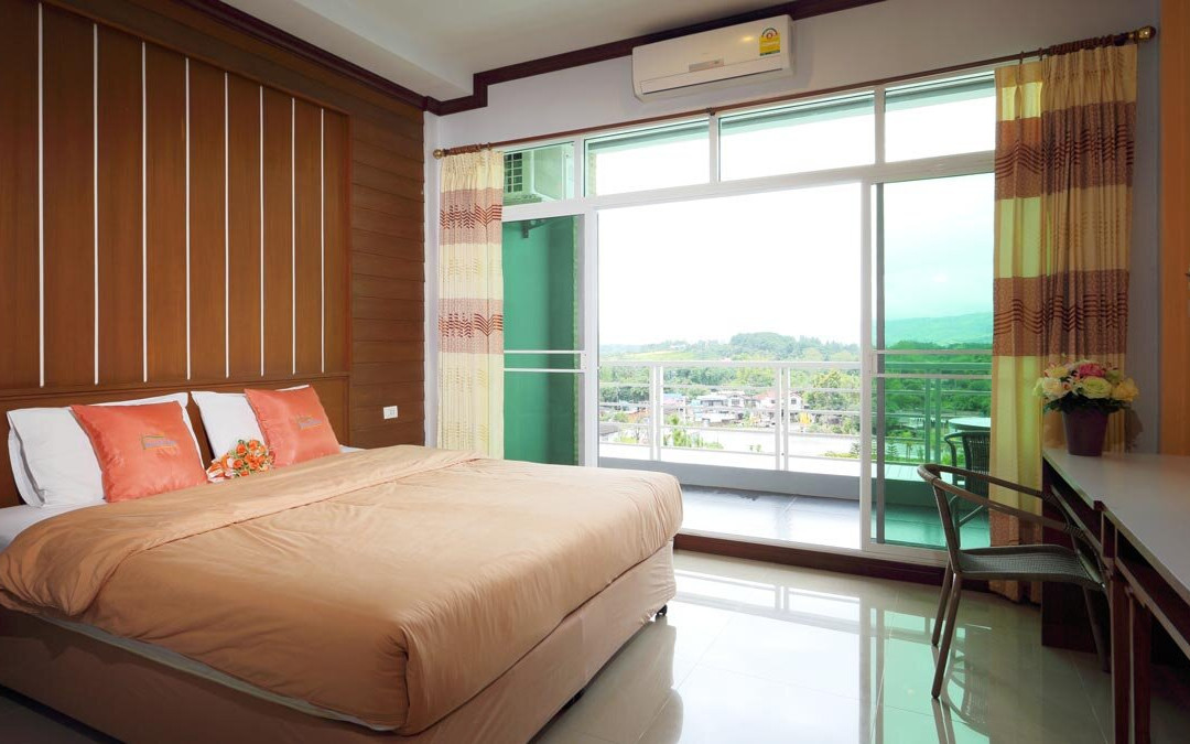 微风山坡度假村主图