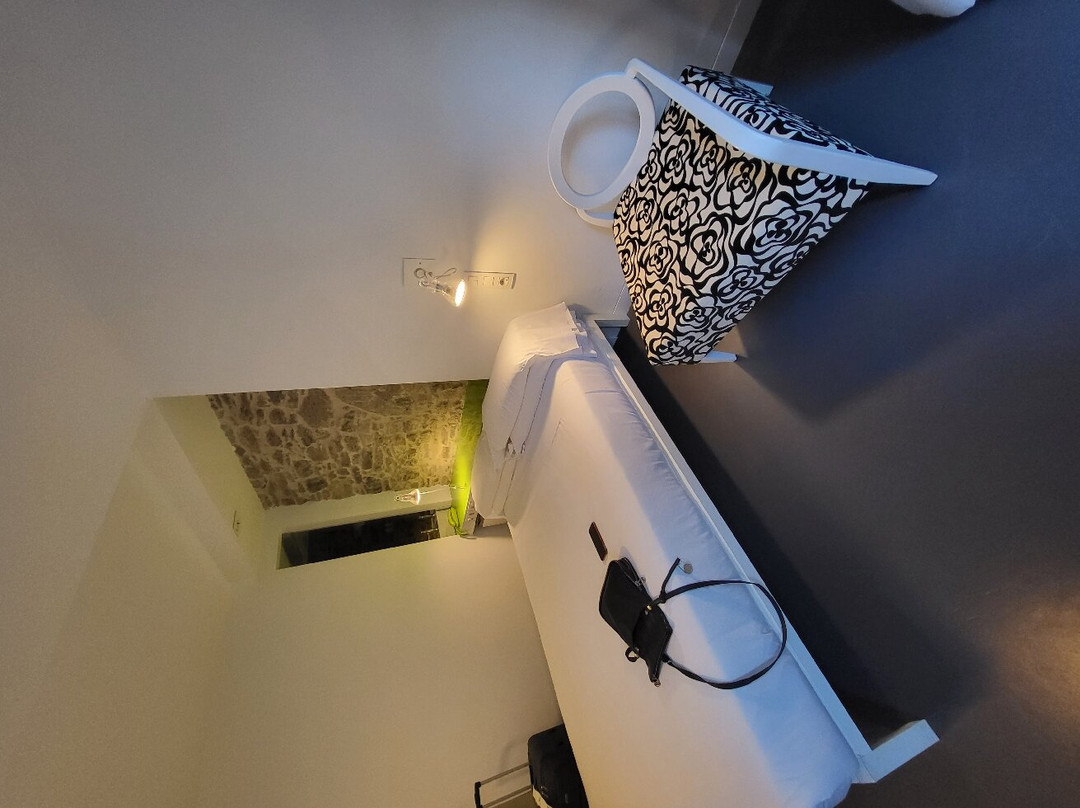 Moure Hotel主图