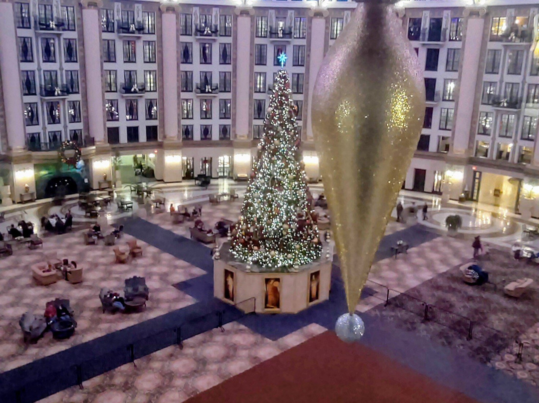 West Baden Springs Hotel主图