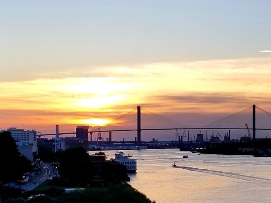 萨凡纳河畔万豪酒店主图