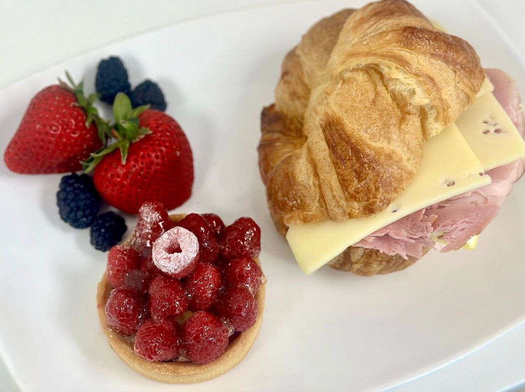 Le Molière French Café & Bakery