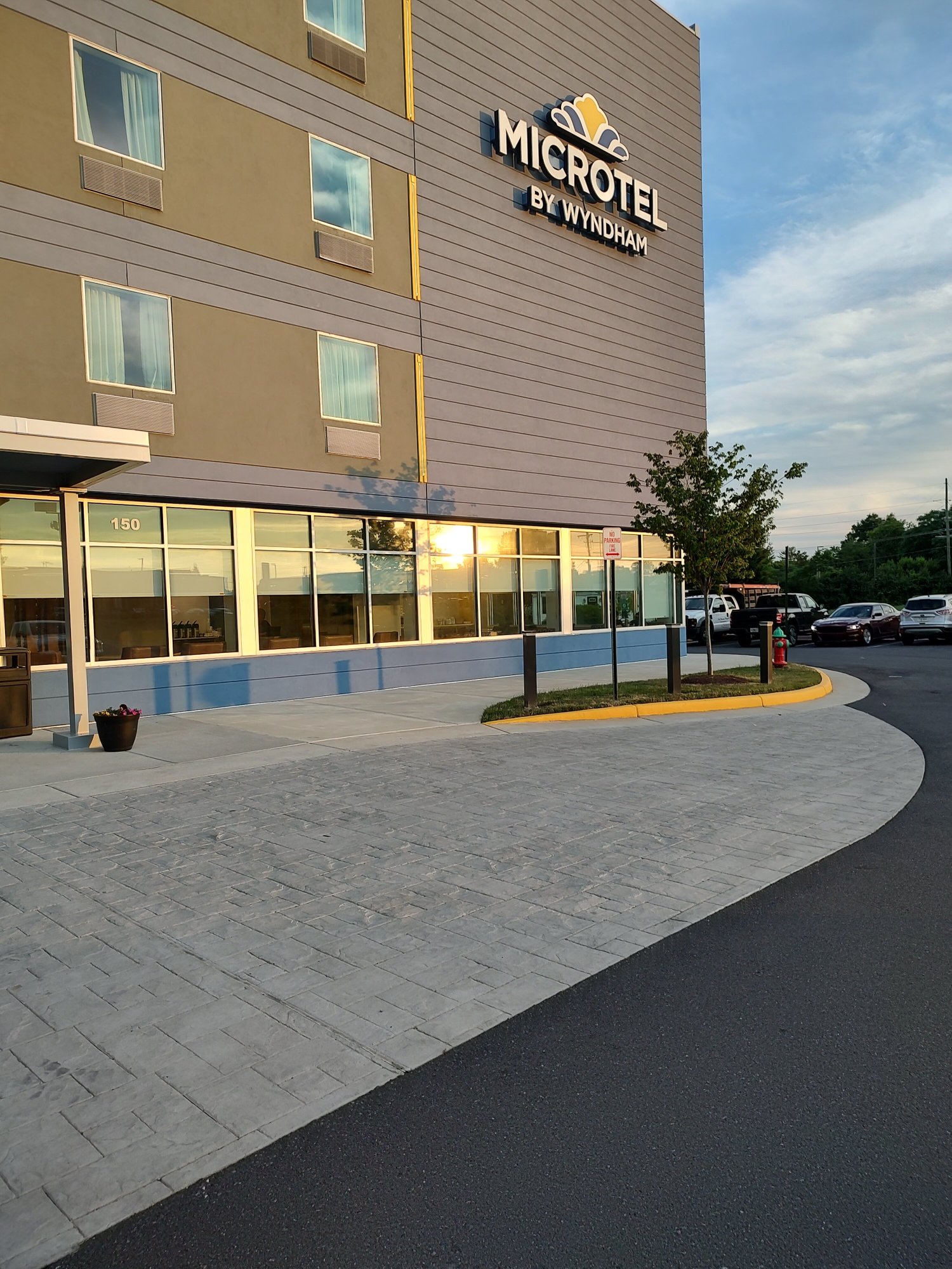 Microtel Inn & Suites by Wyndham Winchester-浴室