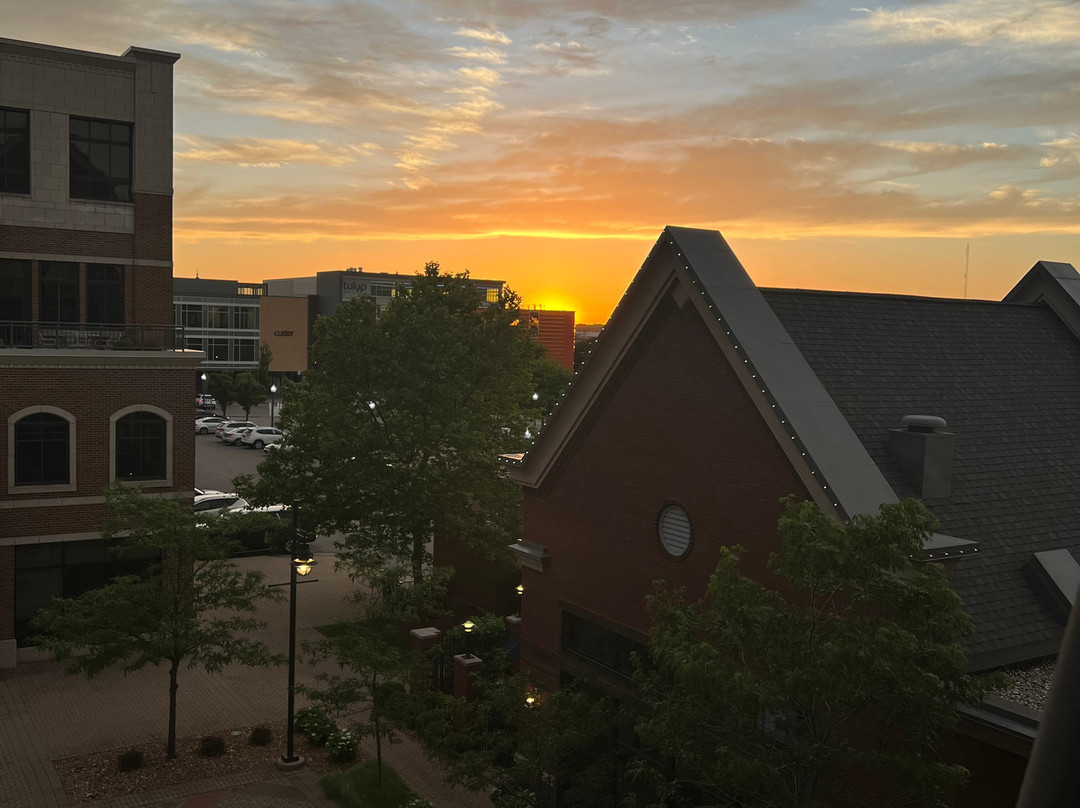 Courtyard by Marriott Holland Downtown主图