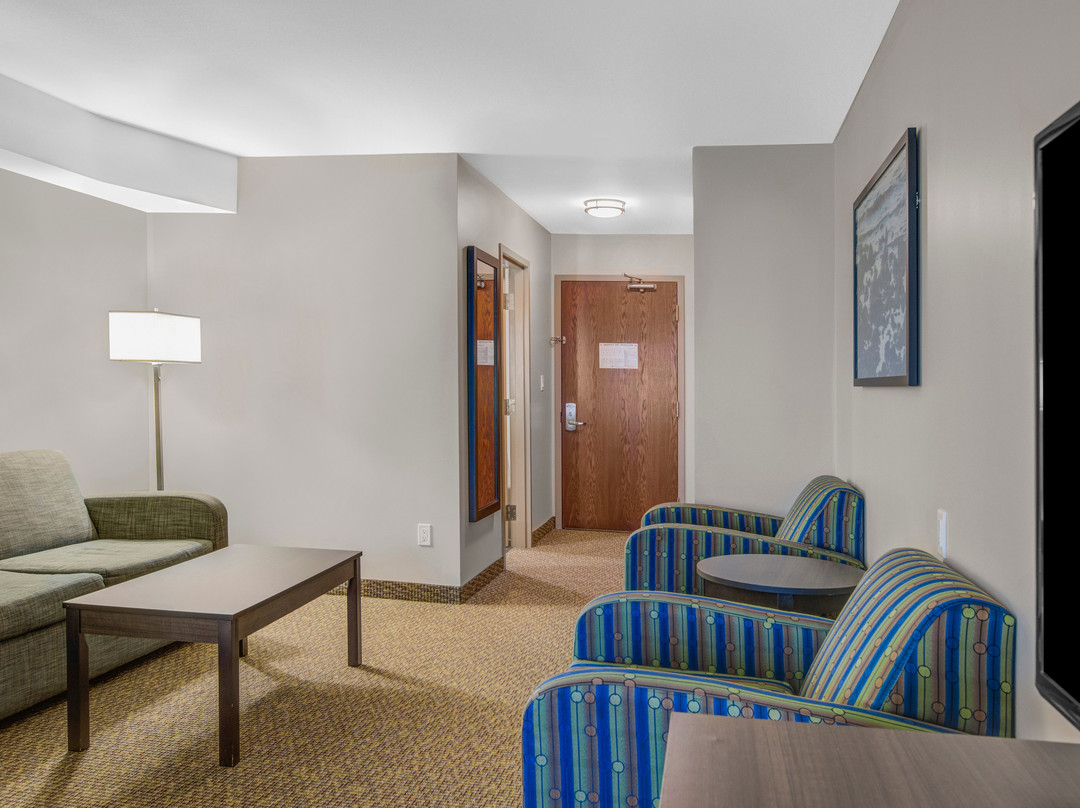 Days Inn And Suites By Wyndham Lindsay主图