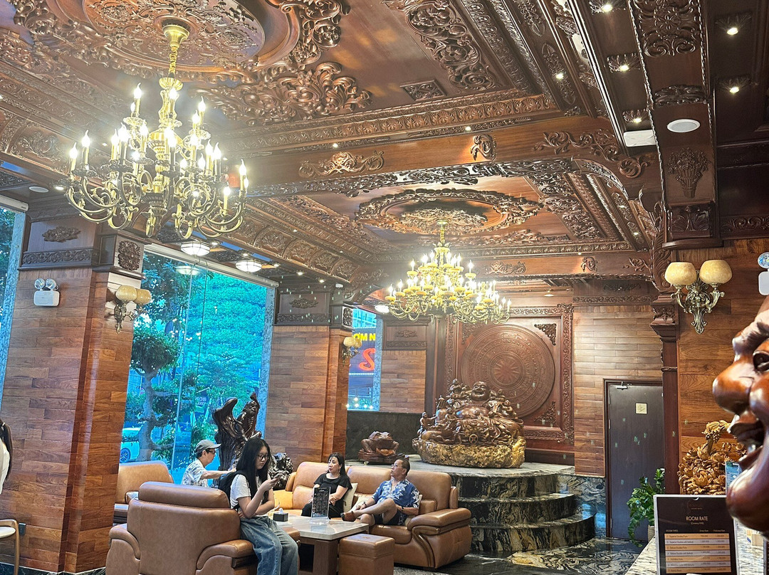 Monalisa Luxury Hotel