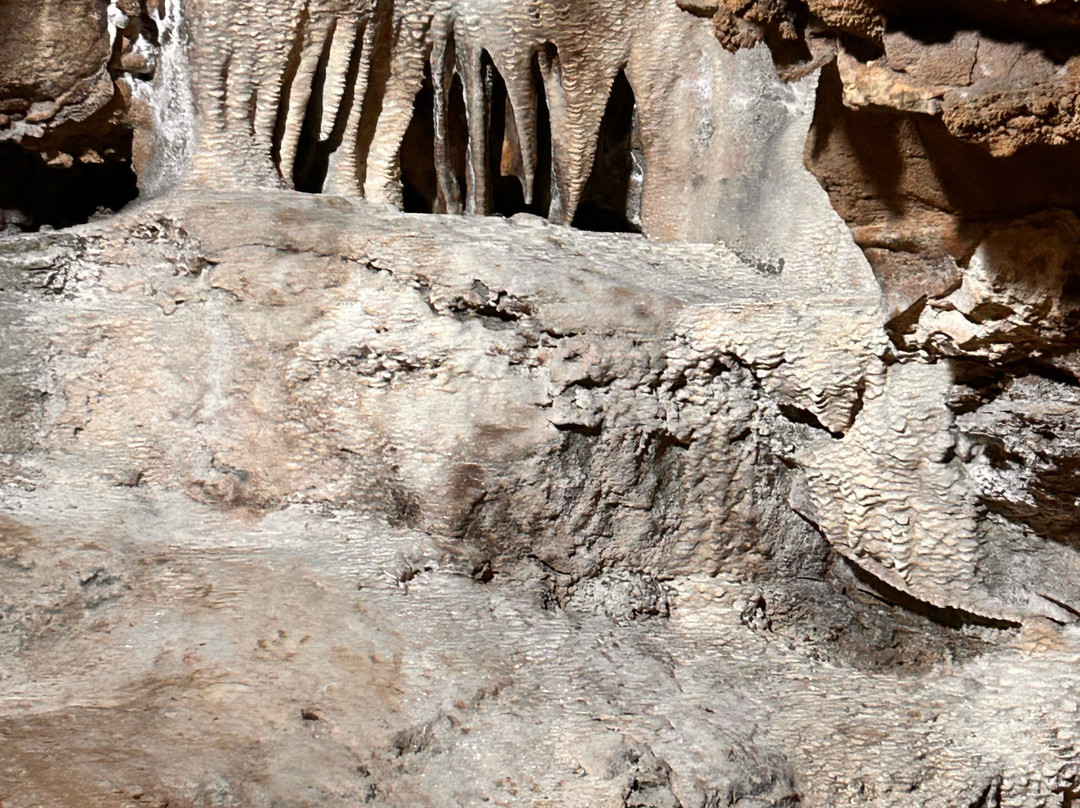 Grotta Maona-蒙特卡蒂尼－泰尔梅必去景点