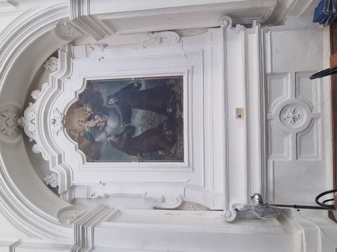 Chiesa di Santa Chiara-克罗托内必去景点