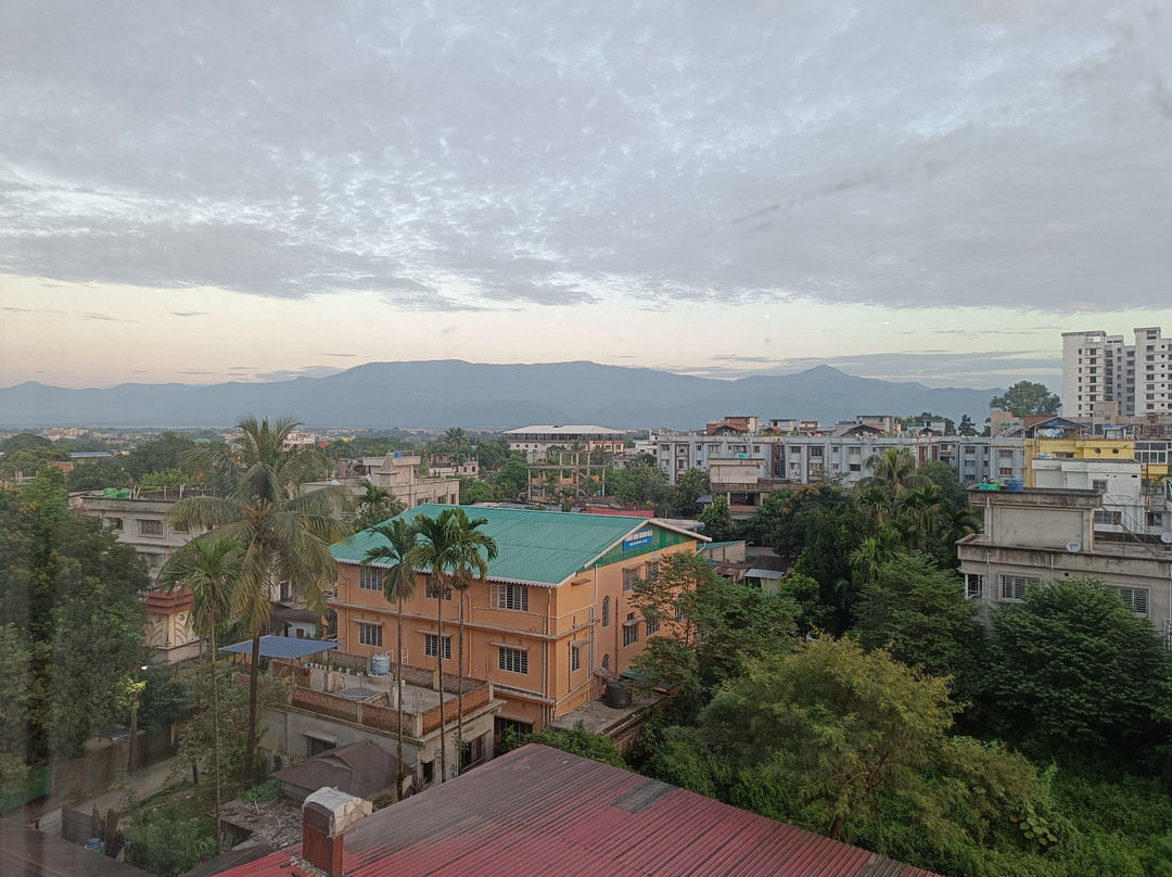 Hotel Saffron Crest主图