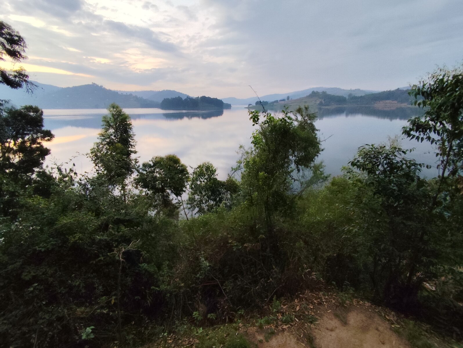 Lake Bunyonyi Eco Resort-官方