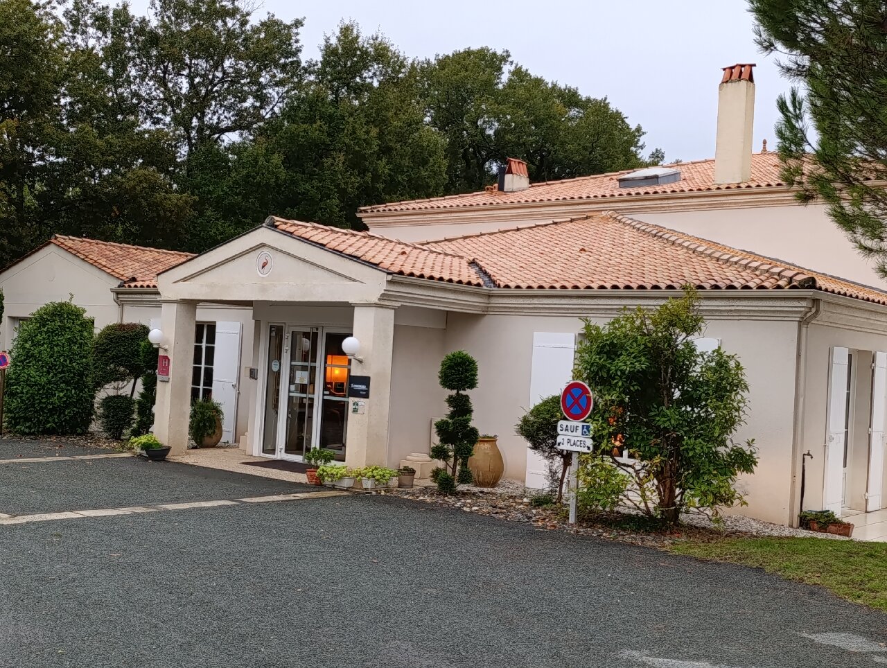 Hotel L' Echassier-官方