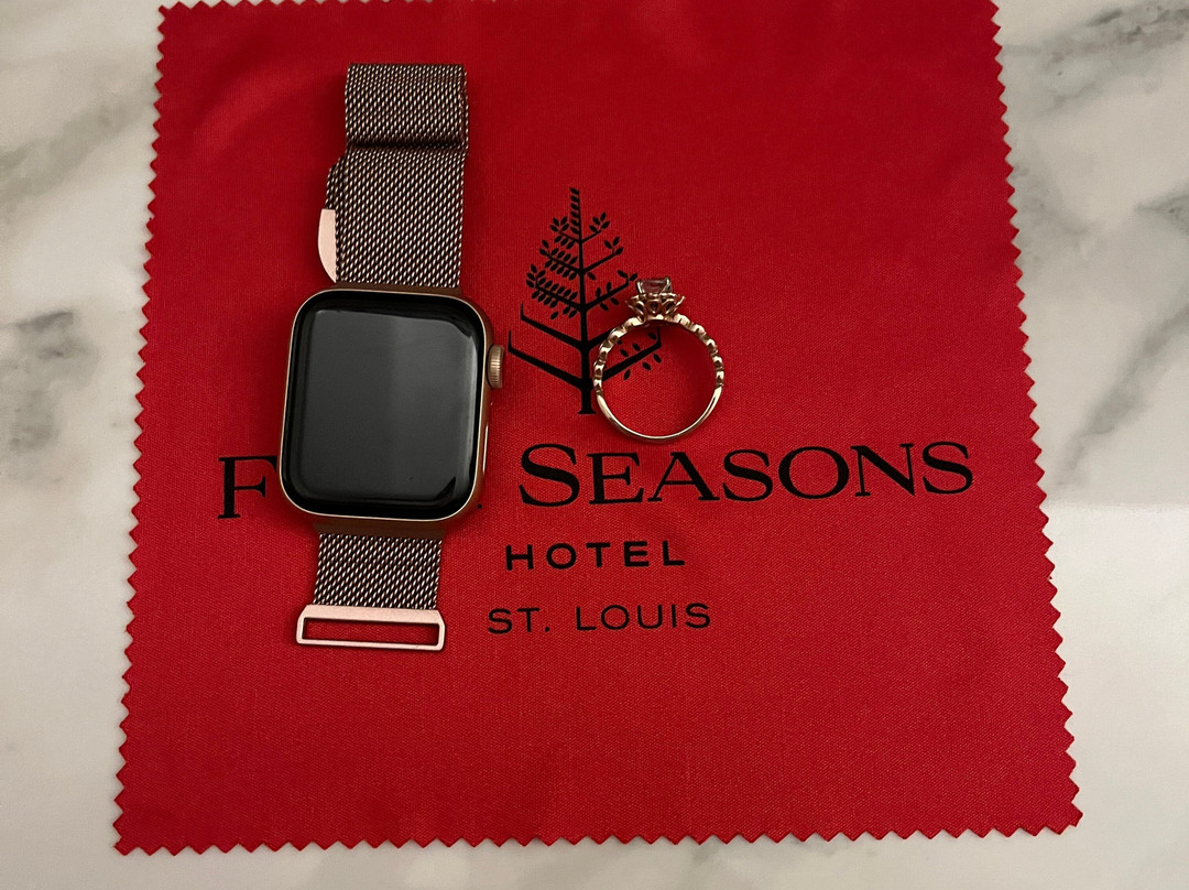 圣路易斯四季酒店主图