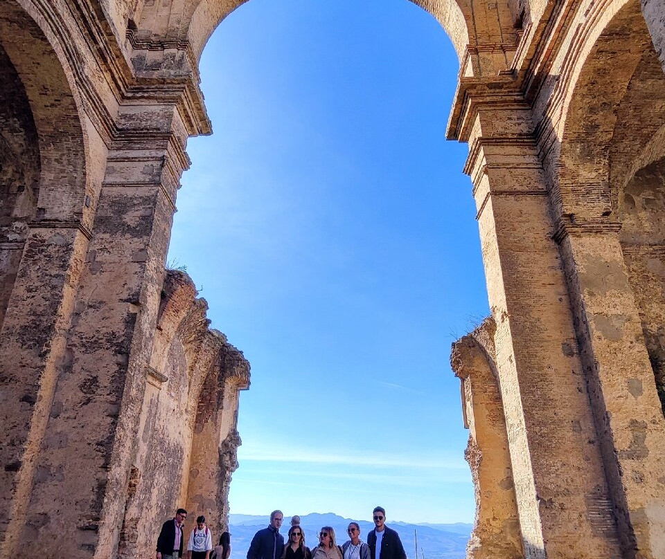 Chiesa Diruta dei SS. Luca e Giuliano景点图片